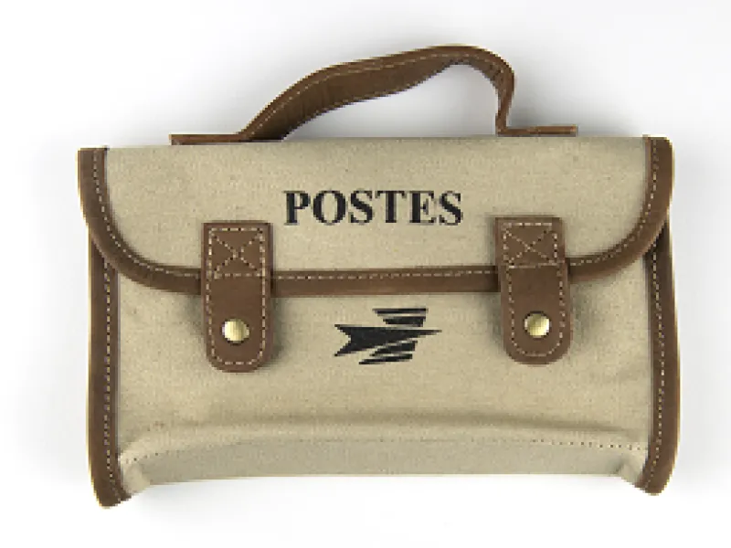 Vue 1 – Trousse Beige